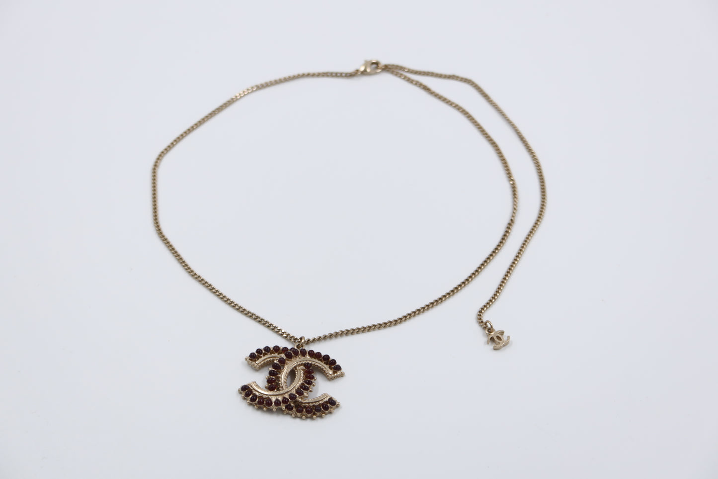 Chanel CC Anhänger mit Kette